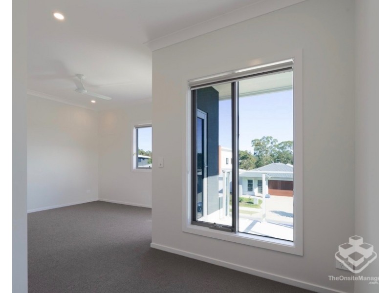 49 Zaffar Ave, Park Ridge QLD 4125
