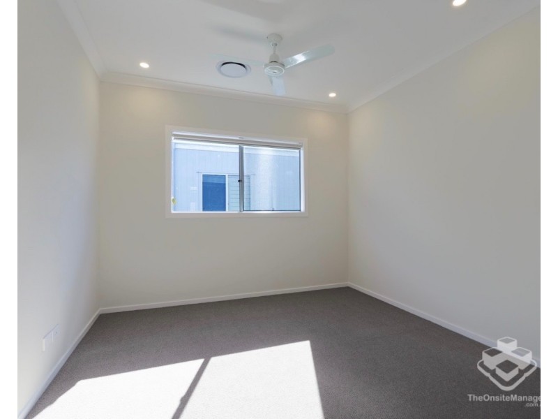 49 Zaffar Ave, Park Ridge QLD 4125