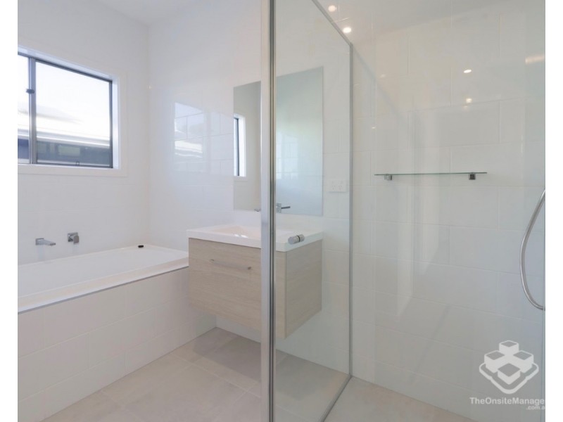 49 Zaffar Ave, Park Ridge QLD 4125