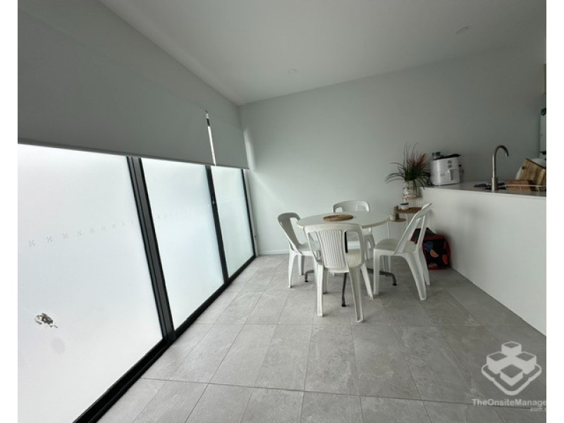 ID:21189621/60-66 Kent Street, Beenleigh QLD 4207