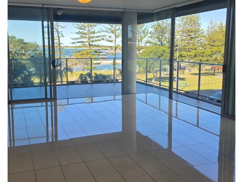 ID:21189646/378 Marine Parade, Labrador QLD 4215