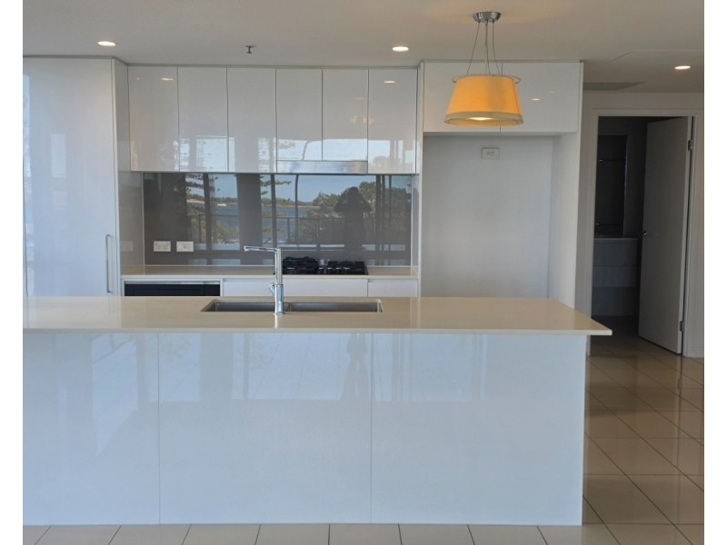 ID:21189646/378 Marine Parade, Labrador QLD 4215