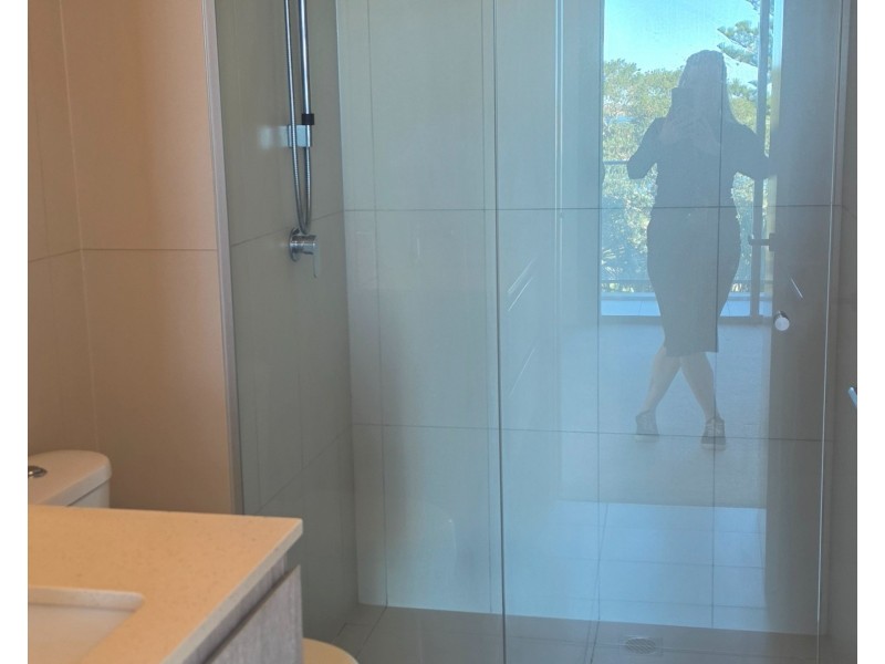 ID:21189646/378 Marine Parade, Labrador QLD 4215