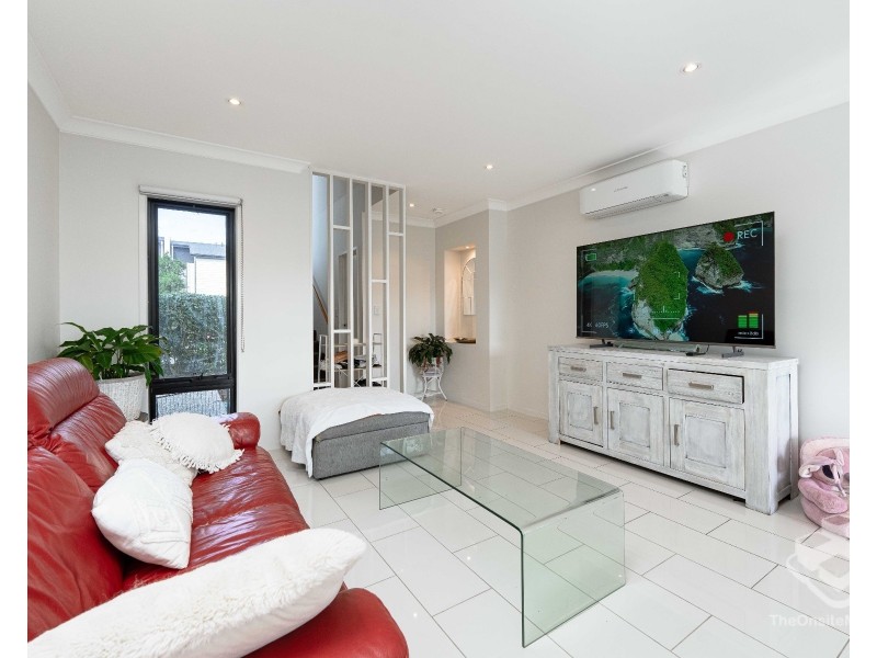 ID:21189821/126 Marina Quays Boulevard, Hope Island QLD 4212