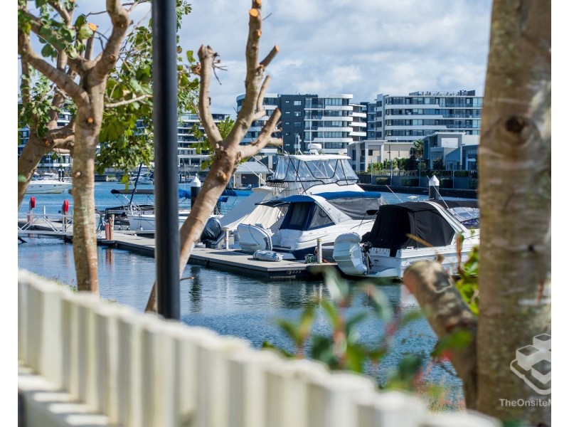 ID:21189821/126 Marina Quays Boulevard, Hope Island QLD 4212