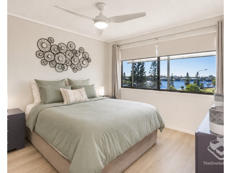 40/4 Grand Parade, Kawana Island QLD 4575