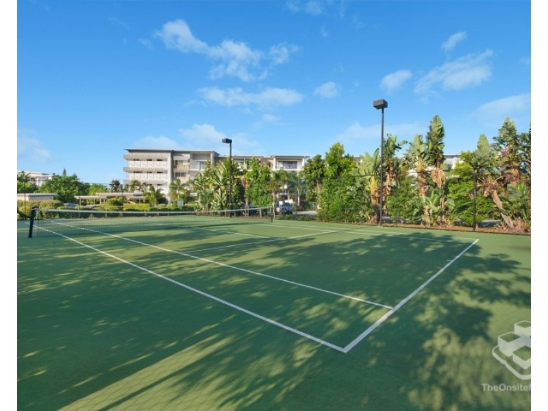 40/4 Grand Parade, Kawana Island QLD 4575