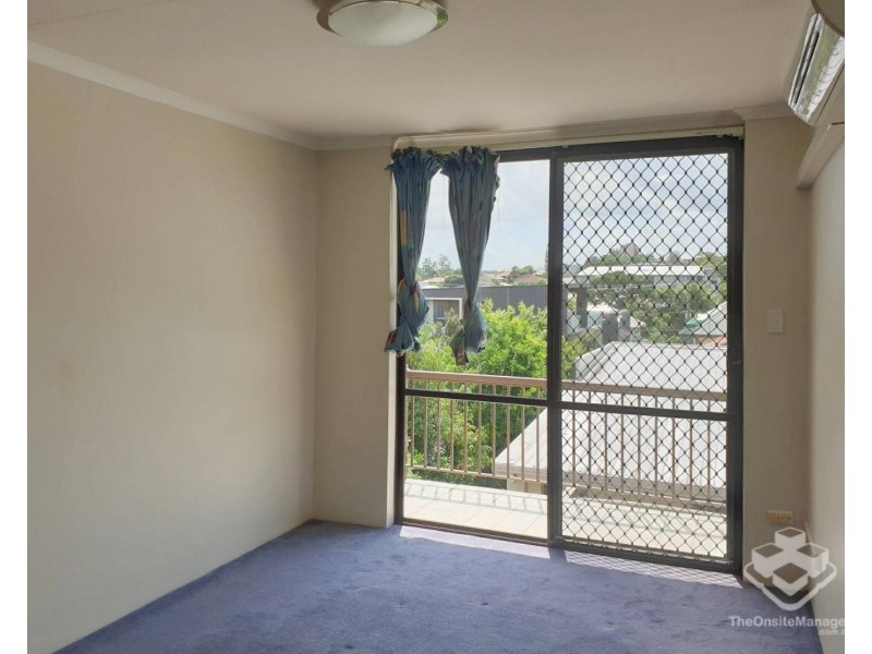 3/114 Carmody Road, St Lucia QLD 4067