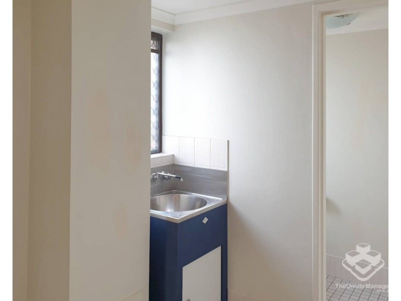 3/114 Carmody Road, St Lucia QLD 4067