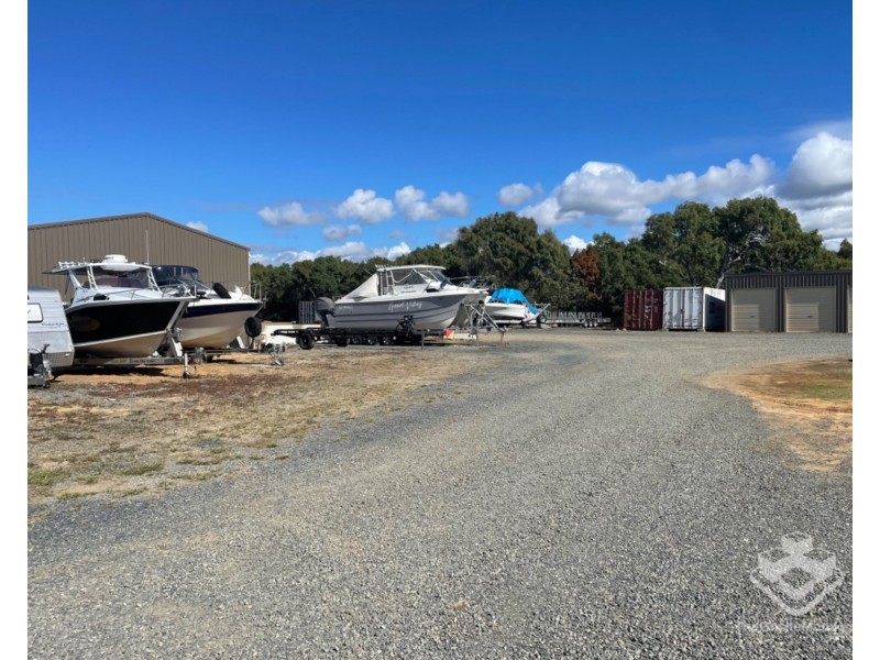 418-420 Scenic Highway, Rosslyn QLD 4703