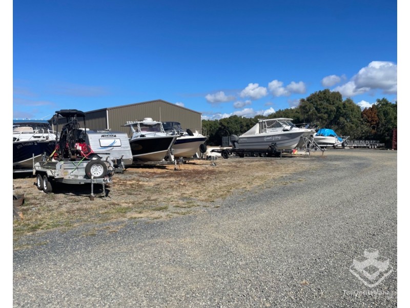 418-420 Scenic Highway, Rosslyn QLD 4703