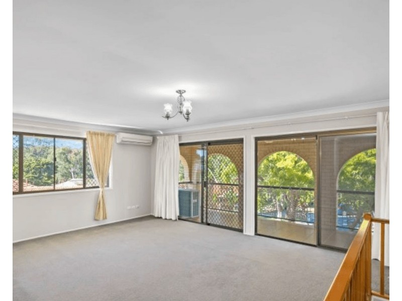 7 Muirfield Street, Macgregor QLD 4109
