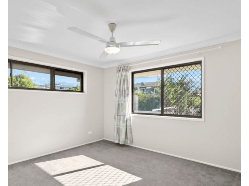 7 Muirfield Street, Macgregor QLD 4109