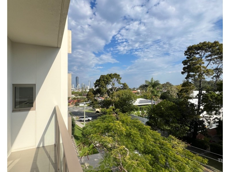 405/5 Chester Terrace, Southport QLD 4215