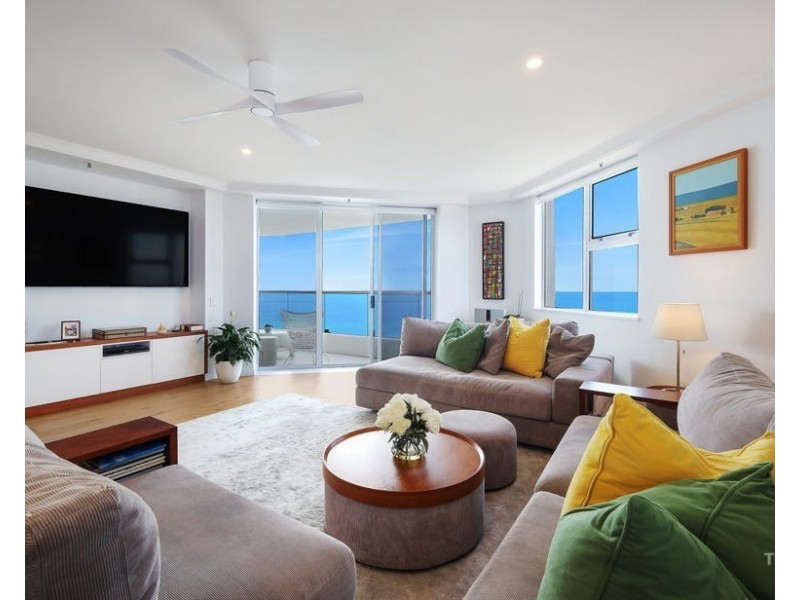ID:21190321/12 Commodore Drive, Surfers Paradise QLD 4217