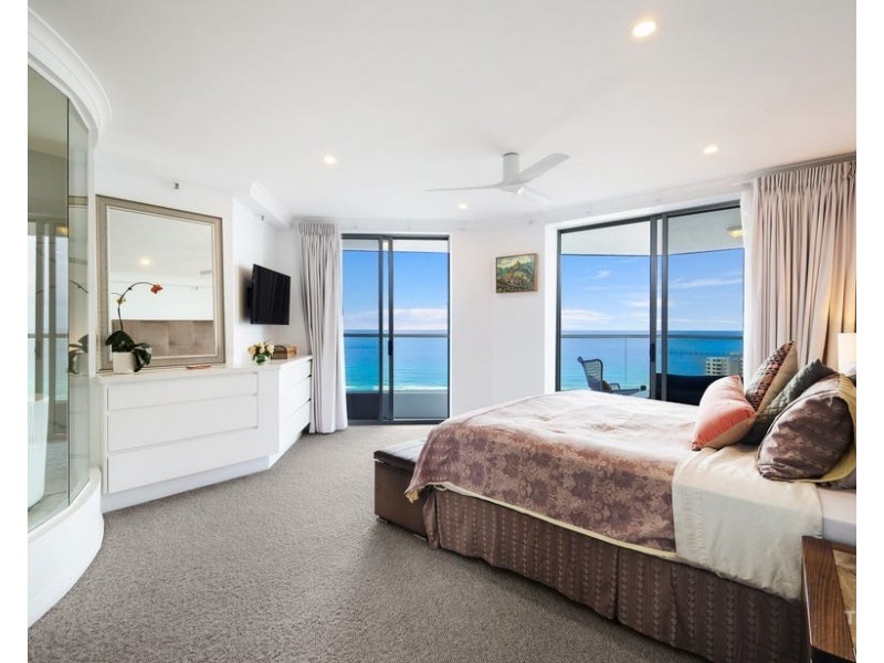 ID:21190321/12 Commodore Drive, Surfers Paradise QLD 4217