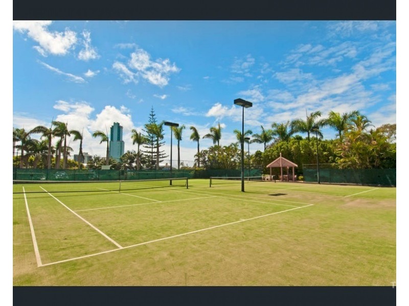 ID:21190321/12 Commodore Drive, Surfers Paradise QLD 4217