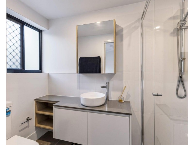 202/9 Violet Street, Redcliffe QLD 4020