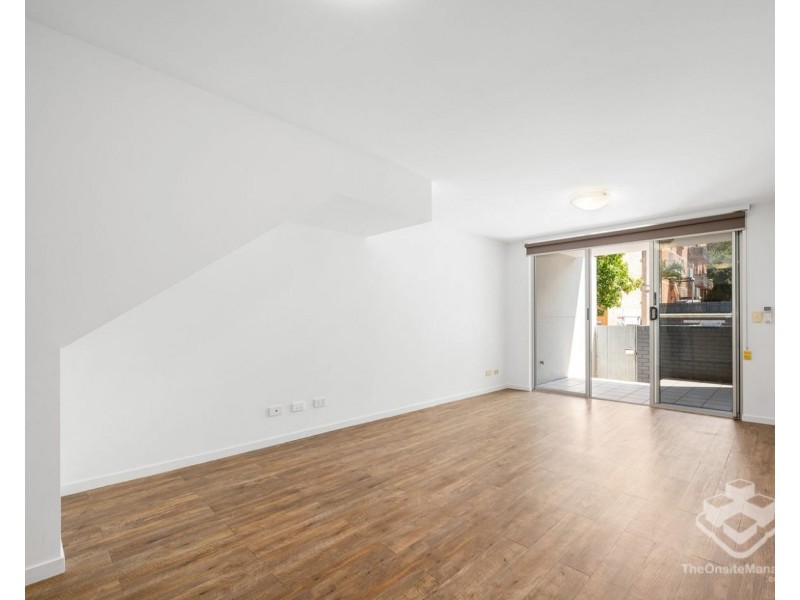 ID:21190516/10 Vernon Terrace, Teneriffe QLD 4005