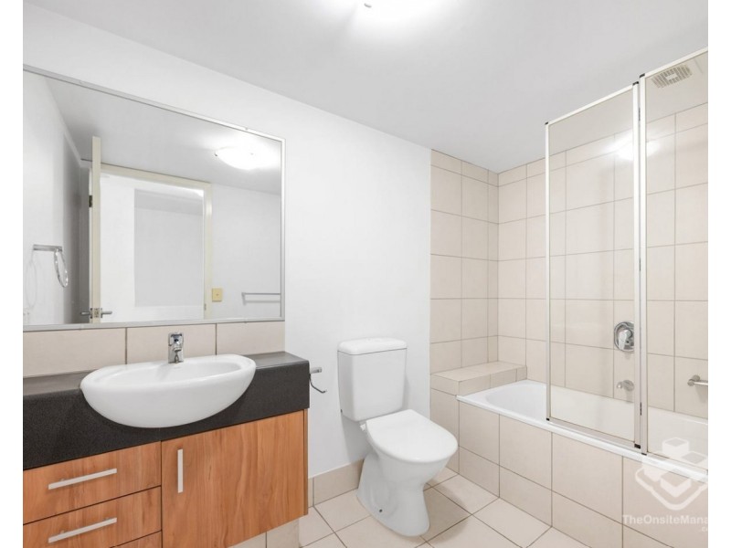 ID:21190516/10 Vernon Terrace, Teneriffe QLD 4005