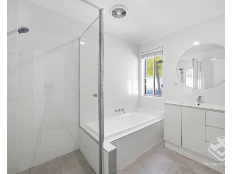 2 Trentham Court, Parkwood QLD 4214