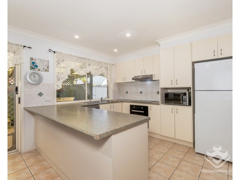 102 Cootharaba Drive, Helensvale QLD 4212