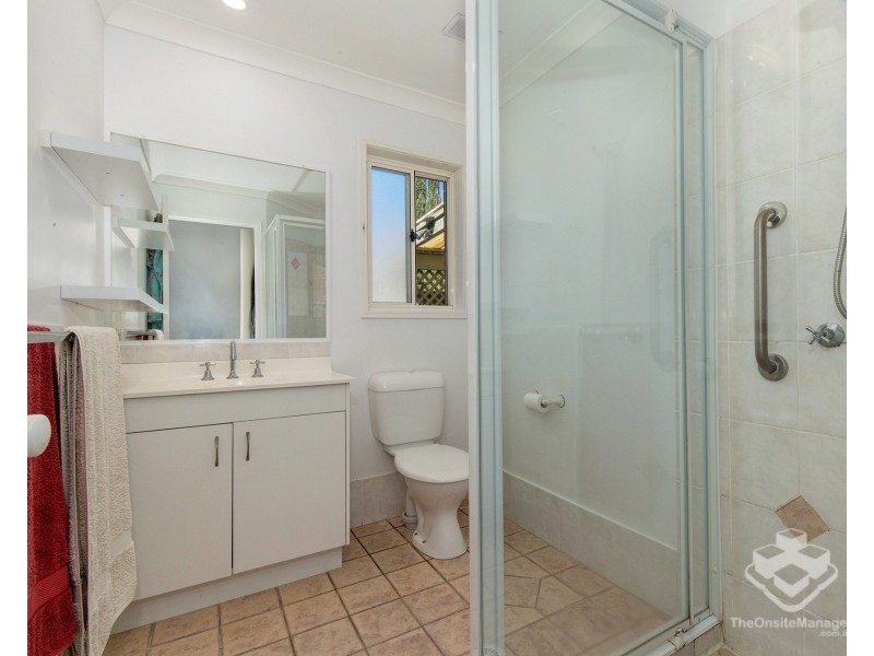 102 Cootharaba Drive, Helensvale QLD 4212
