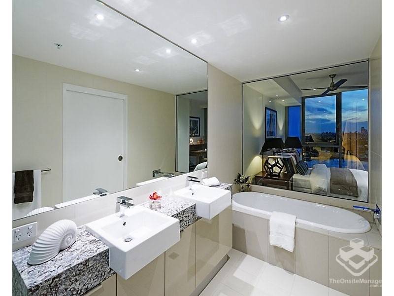 ID:21190777/2 Harbour Road, Hamilton QLD 4007