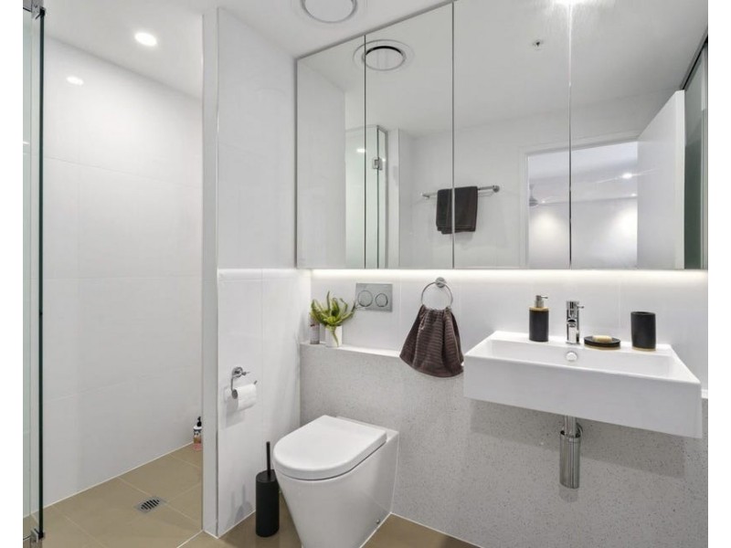 ID:21190822/388 Marine Parade, Labrador QLD 4215