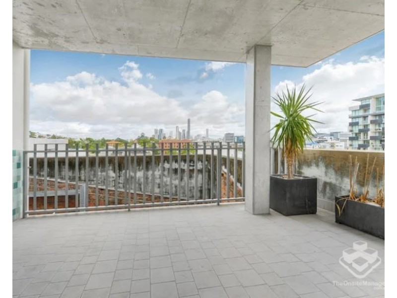 8/16 Skyring Terrace, Teneriffe QLD 4005
