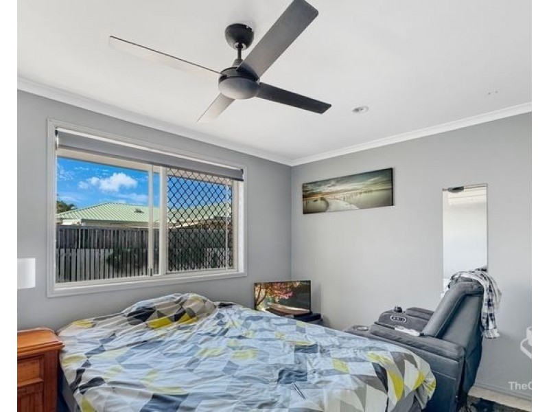 6 Twolyn Street, Urangan QLD 4655