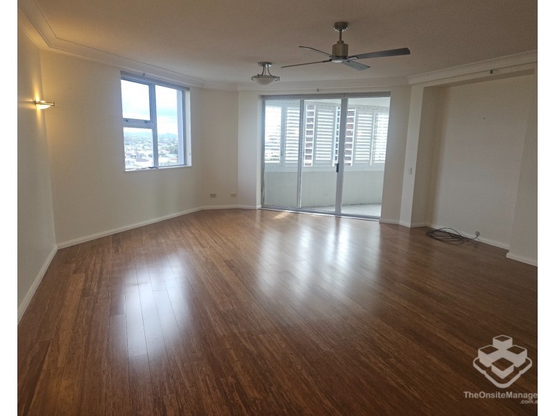 ID:21190867/12 Commodore Drive, Surfers Paradise QLD 4217