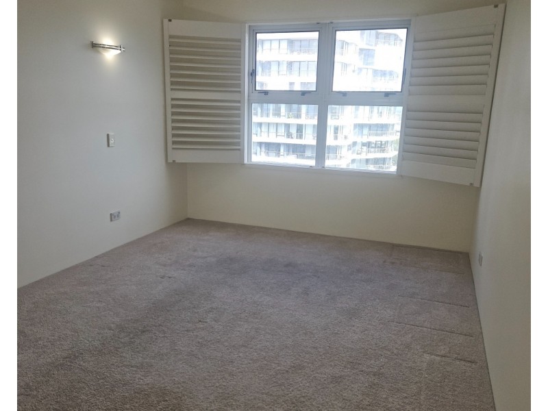ID:21190867/12 Commodore Drive, Surfers Paradise QLD 4217