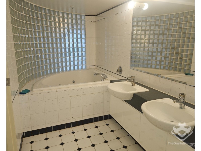 ID:21190867/12 Commodore Drive, Surfers Paradise QLD 4217