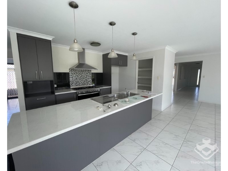 10 Parkview Street, Wondunna QLD 4655