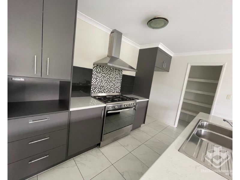 10 Parkview Street, Wondunna QLD 4655