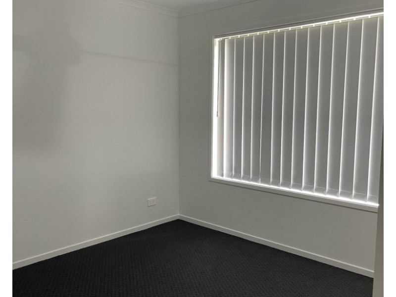 54 Girraween Way, Eli Waters QLD 4655