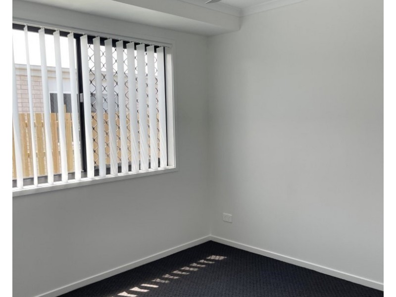 54 Girraween Way, Eli Waters QLD 4655