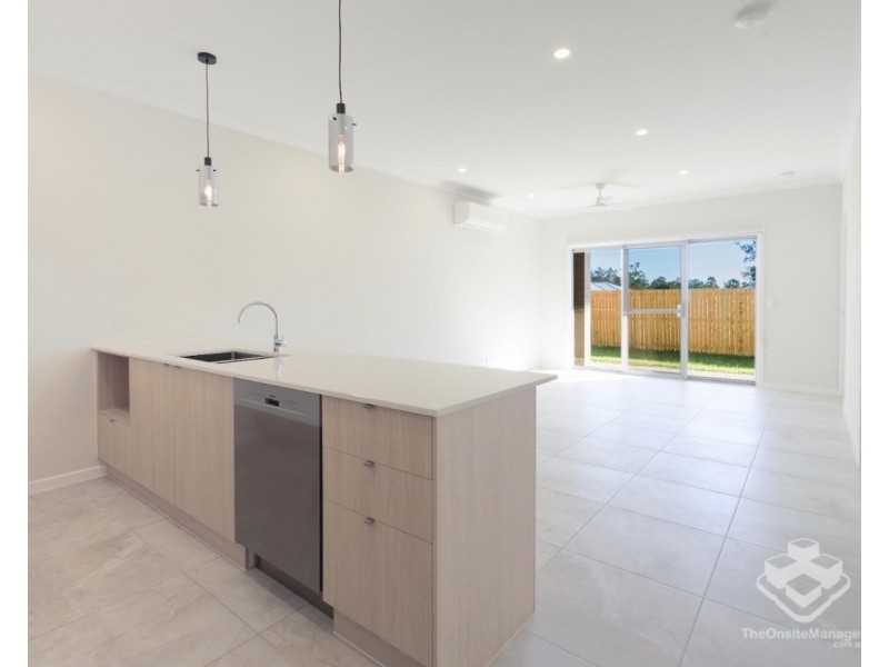 43 Suncrest Mews, Redbank Plains QLD 4301