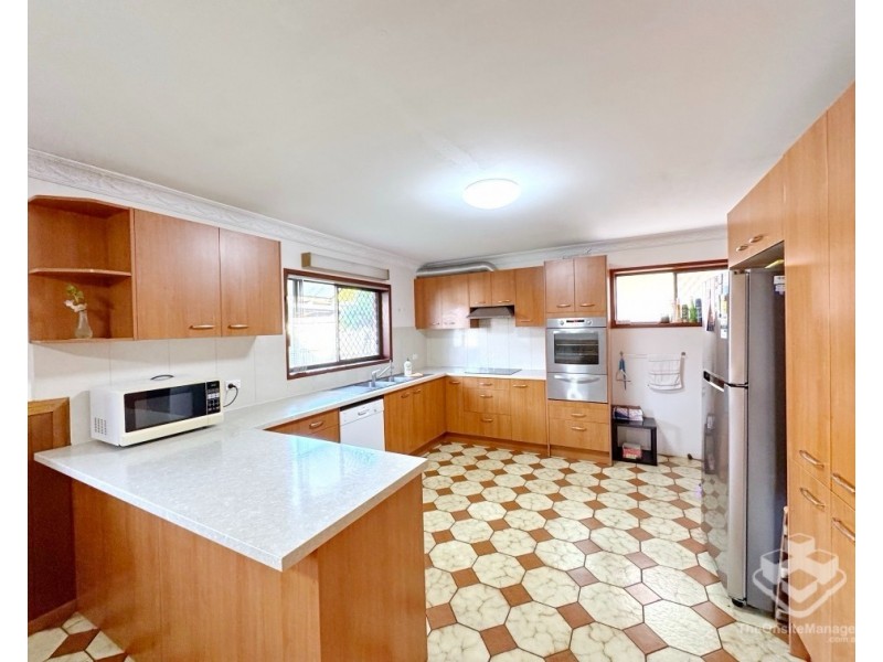 86 Andaman Street, Jamboree Heights QLD 4074