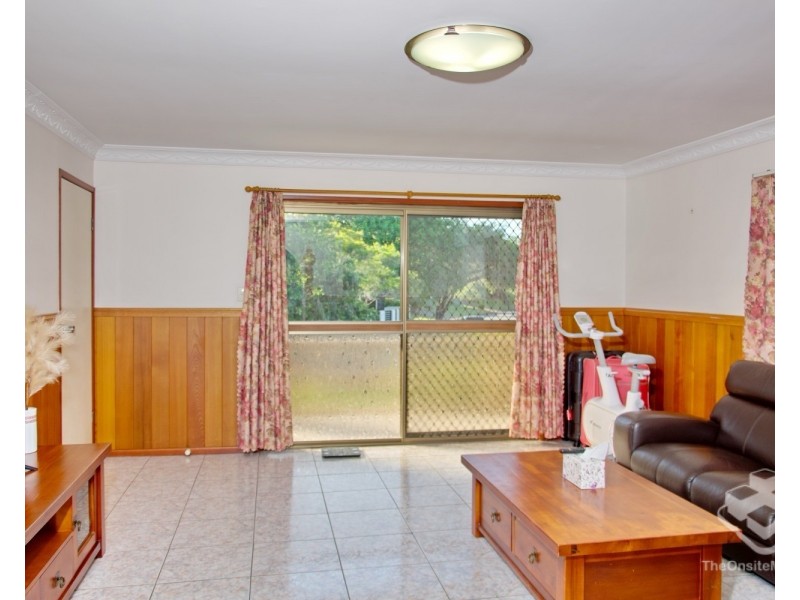 86 Andaman Street, Jamboree Heights QLD 4074