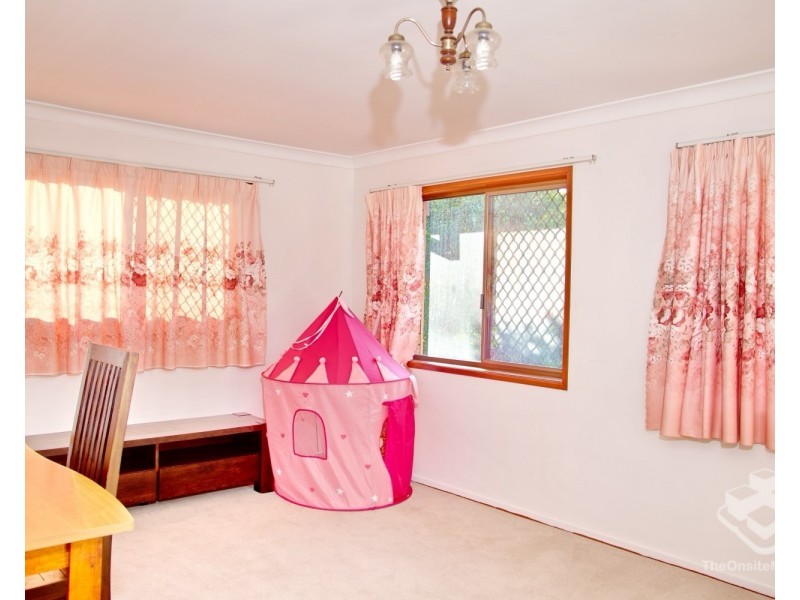 86 Andaman Street, Jamboree Heights QLD 4074