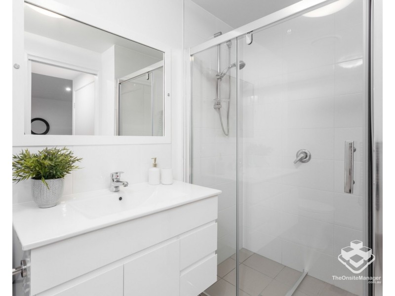 ID:21191072/8 Holden Street, Woolloongabba QLD 4102