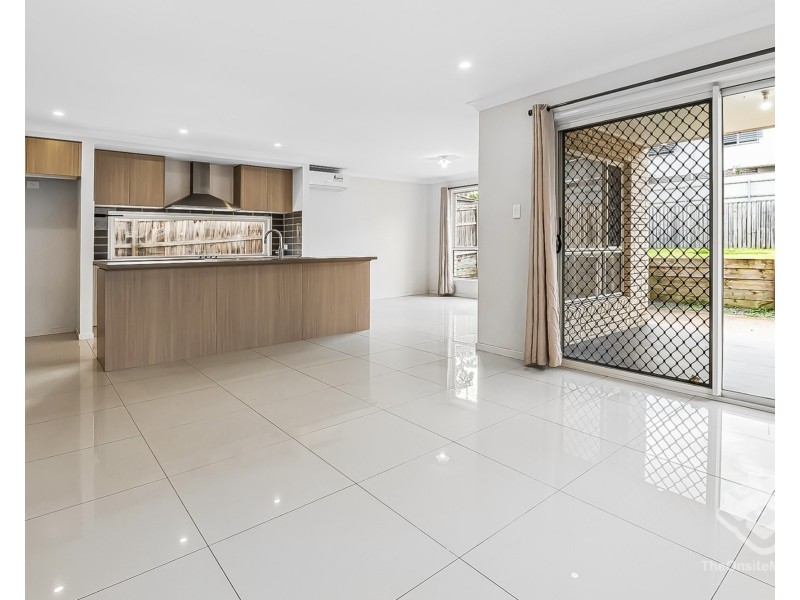 8 Anook Avenue, Browns Plains QLD 4118