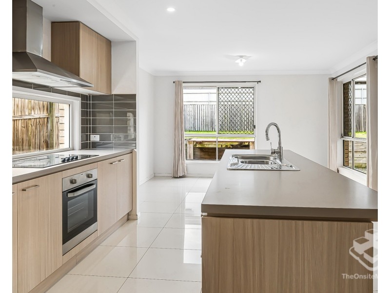 8 Anook Avenue, Browns Plains QLD 4118