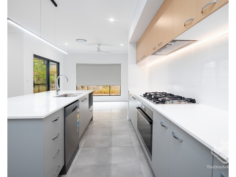 68 Redcomb Drive, Park Ridge QLD 4125
