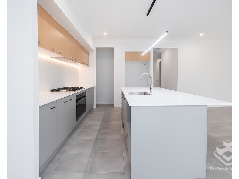 68 Redcomb Drive, Park Ridge QLD 4125