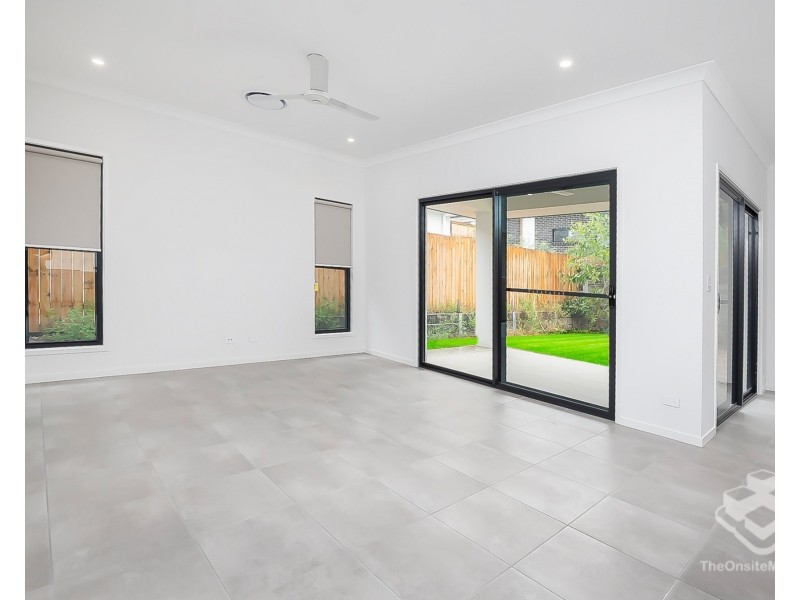 68 Redcomb Drive, Park Ridge QLD 4125