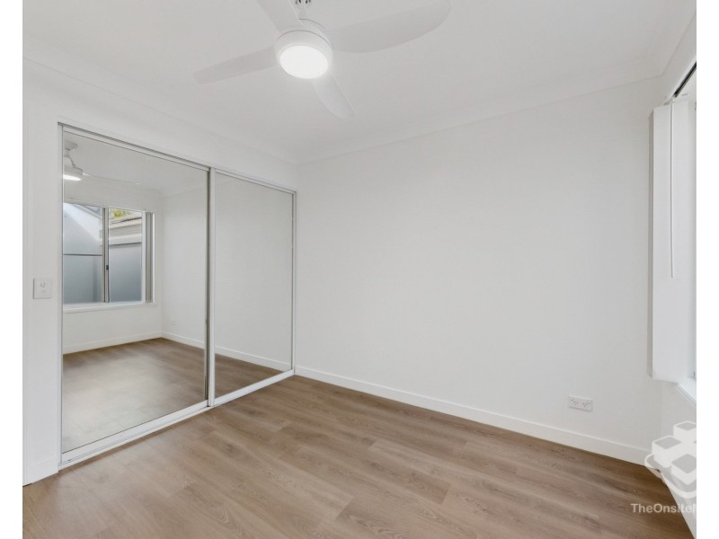 31 Langport Parade, Mudgeeraba QLD 4213