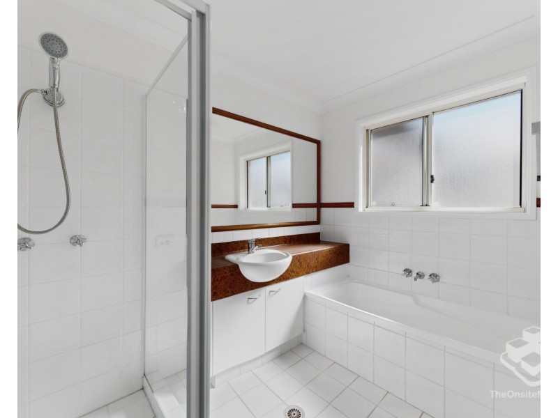 31 Langport Parade, Mudgeeraba QLD 4213